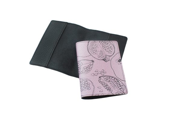 passport_woolcrafts_granat_2_black