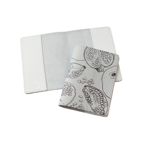 passport_woolcrafts_granat_grey_2_white